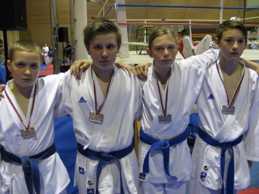 FOTO: Soboški karateisti dobri na turnirju v Bohinju