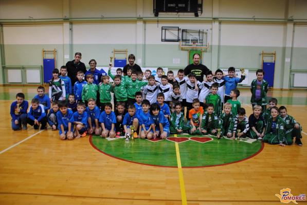 FOTO: Ekipe selekcij U-7 in U-9 so se pomerile na 7. Valentinovem nogometnem turnirju NK Rakičan