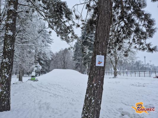 FOTO in VIDEO: V Beltincih so zimo ustvarili sami, zdaj jo je dopolnil še naravni sneg