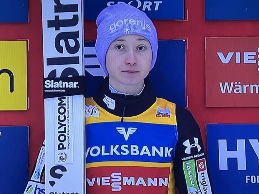 Nika Prevc po odločni drugi seriji do tretjega mesta