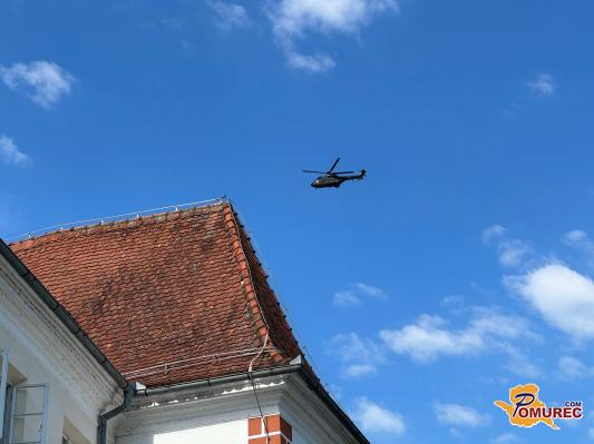 FOTO: Kaj se dogaja? Nad Pomurjem že od jutra kroži helikopter