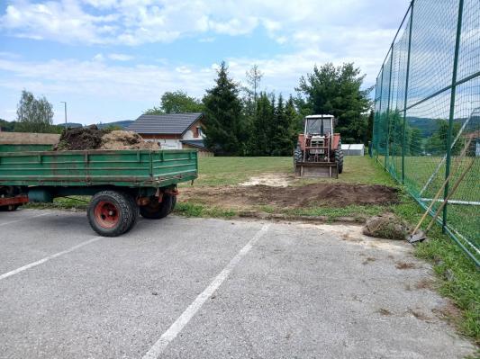 FOTO: Na Goričkem zavihali rokave, uredili okolico in poskrbeli za športni objekt