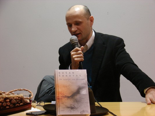 Dušan Šarotar predstavil svojo deseto knjigo Ne morje ne zemlja 