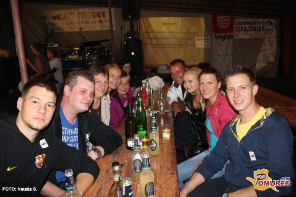 FOTO: Blue Planet zabavali ob prevzemu novega gasilskega vozila v Svetem Juriju