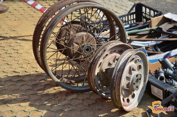 FOTO: Sejem oldteimerjev in opreme v Rogašovcih