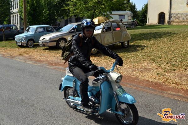 FOTO: 4. mopedovo srečanje na Stari Gori