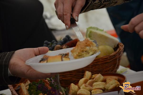 FOTO: V Šalovcih gospodinje pripravile zeljne specialitete