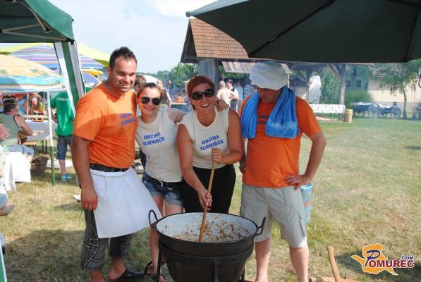 FOTO: V Nedelici dišalo po bograču