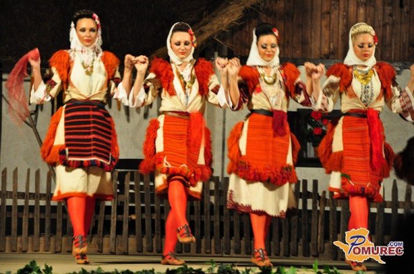 FOTO: V Beltincih plesali, tancali in igrali