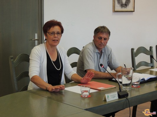 Razočaranje nad bojkotom seje, Desus izključil Danico Korošec