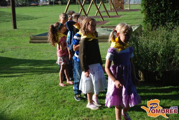 FOTO: Šviga zajček pospremil prvošolčke v razred