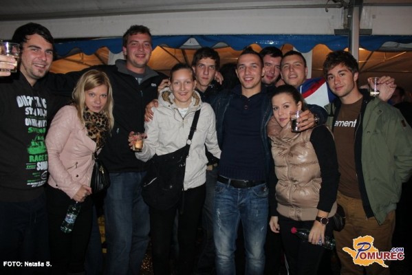 FOTO: Rock Partyzani segreli ozračje na Cankovi