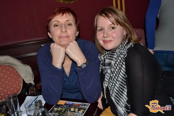 FOTO: Stand up večer z Lucijo in Tanjo v Radencih 