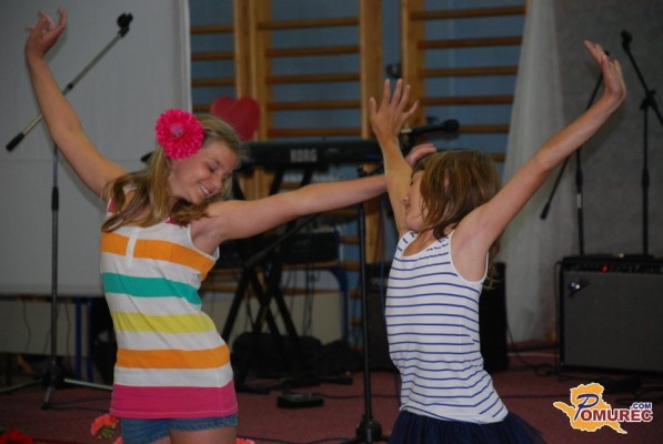 FOTO: Pomurski učenci in dijaki predstavili svoje talente v Črenšovcih