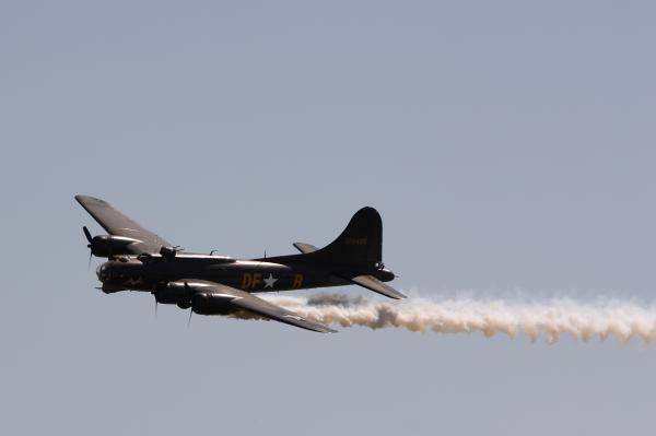 Strmoglavljeno letalo