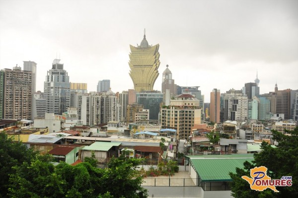 Macau - kitajska igralniška meka, ki so jo dolga leta imeli Portugalci