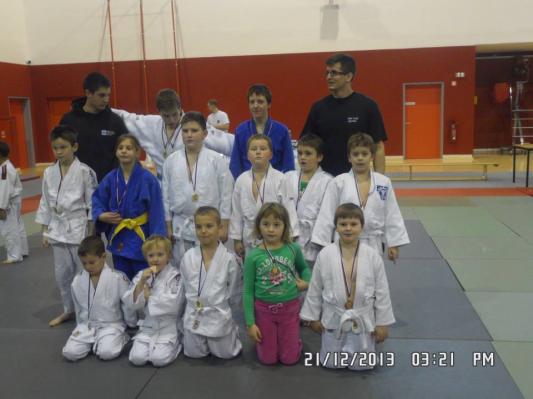 Dvoranski šport: Zmagi Panvite in Pomurja, Iztok Utroša drugi