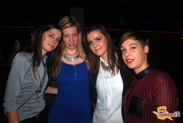 FOTO: Begini premierno na božični zabavi v Nedelici