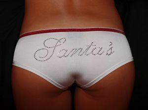 Brez spodnjih hlačk…