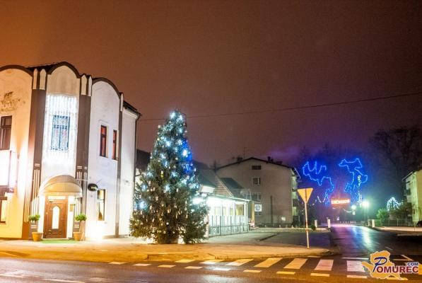 FOTO: Pomurski kraji v prazničnih preoblekah