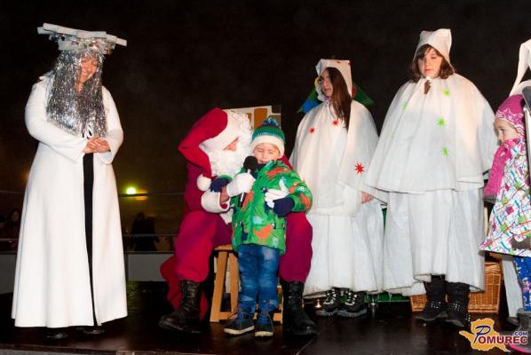 FOTO: Božiček je obiskal tudi murskosoboško drsališče