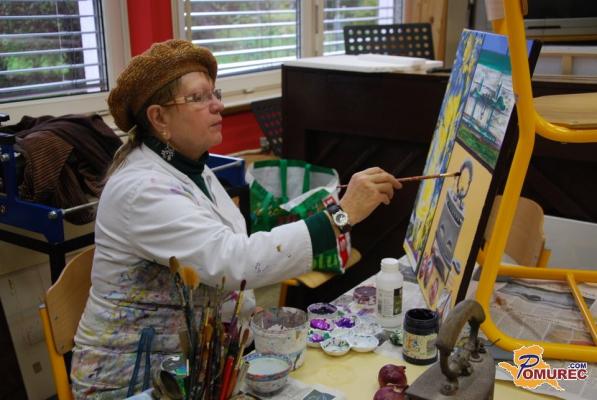 FOTO: V Črenšovcih nastajale umetnine z nekdanjo praznično motiviko