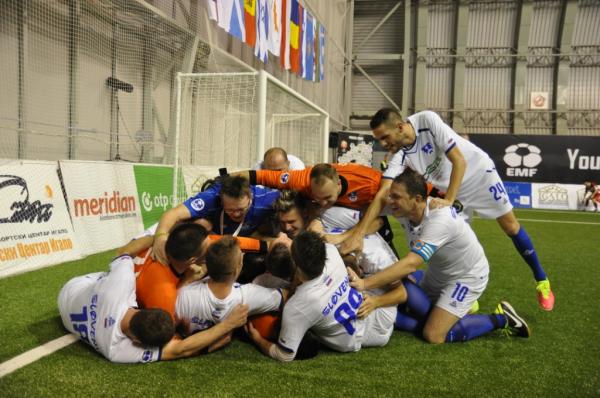 Evropsko rekreativno prvenstvo v malem nogometu: Slovenci z zmago proti Kazahstancem v polfinalu