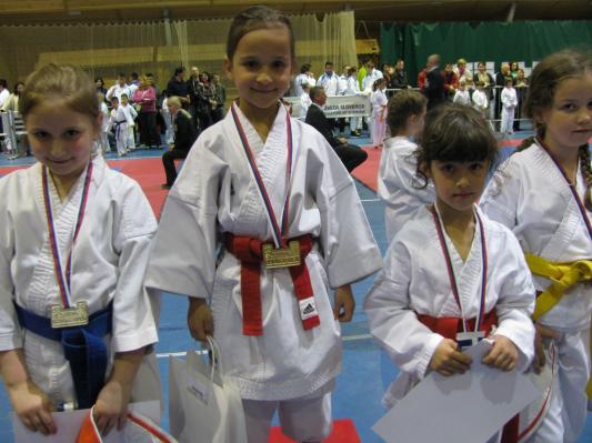 Pomurski karateisti uspešni na »Katana cup Bohinj open«