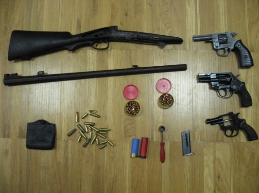 Murskosoboški policisti zasegli orožje in strelivo