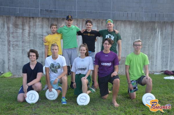FOTO: Na igrišču Ekonomske šole Murska Sobota predstavili športno disciplino Ultimate frisbee