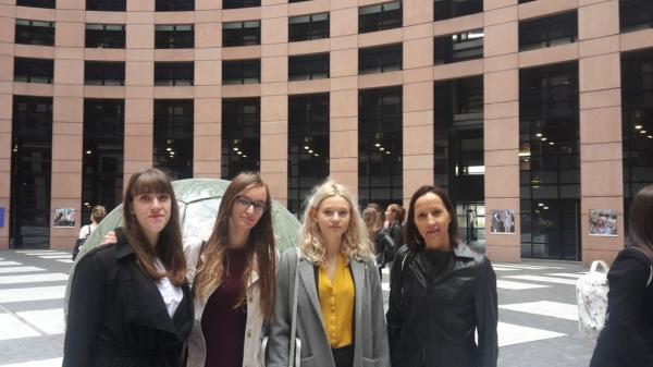 Dijakinje ljutomerske gimnazijke obiskale Evropski parlament