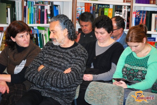 FOTO: Z Levstikovimi predsmrtnimi stiskami v Lendavi obeležili dan slovenskih knjižnic