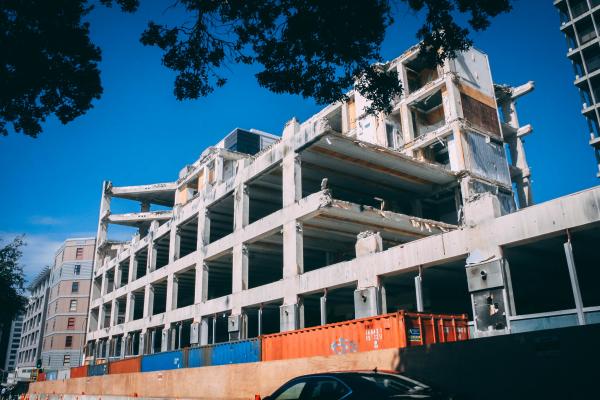 Ponoven vzpon gradbeništva: Lani v Sloveniji zgrajenih 9432 novih stanovanj