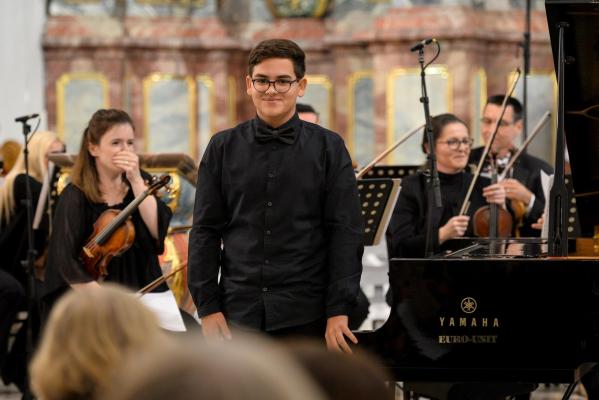 Pianist iz Črenšovcev odhaja v Moskvo na finale mednarodnega tekmovanja