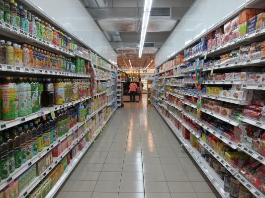Cene hrane in pijače v Sloveniji lani podobne povprečju EU
