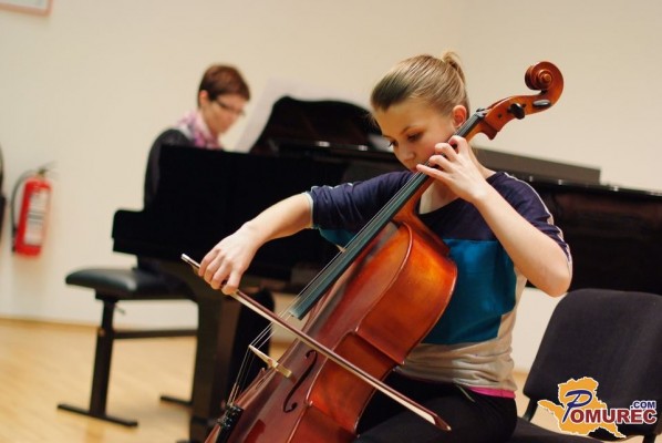 FOTO: Tekmovalni nastop violončelistk na Glasbeni šoli v Murski Soboti