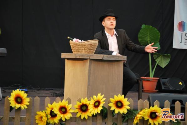 FOTO: Jenamena četrtek s Poredošovin Janošon, skupino Ethnotrip in Jenamena športniki