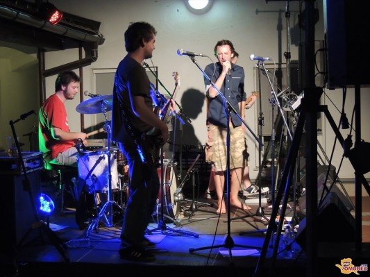 FOTO: The Cock Tails na otvoritvi v ljutomerskem Rotovžu