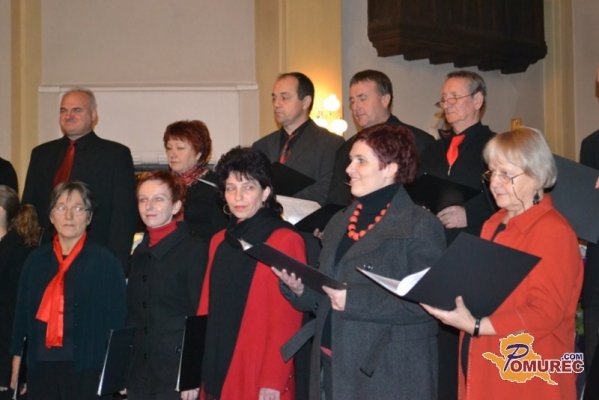 FOTO: Koncert Mešanega pevskega zbora Štefan Kovač