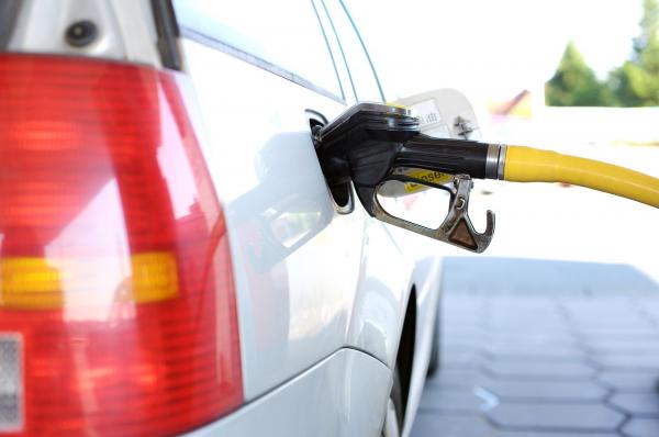 Cene goriv na bencinskih servisih lahko preverite na spletu