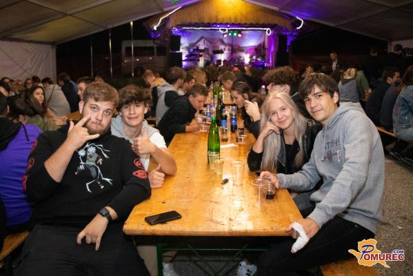FOTO: Skupina Weekend Band zabavala v Bodoncih