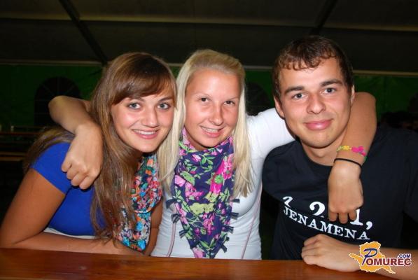 FOTO: Jenamena nora zabava z Mambo Kingsi v Črenšovcih