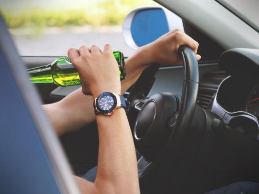 Pod vplivom alkohola vozilo kar 32 voznikov