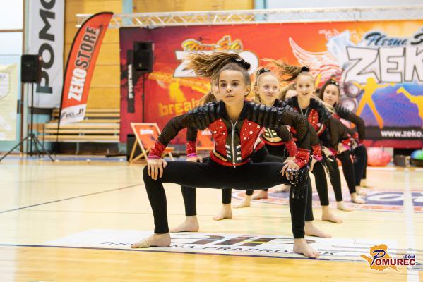 FOTO: Predstavilo se je več kot 200 plesalcev iz Pomurja 