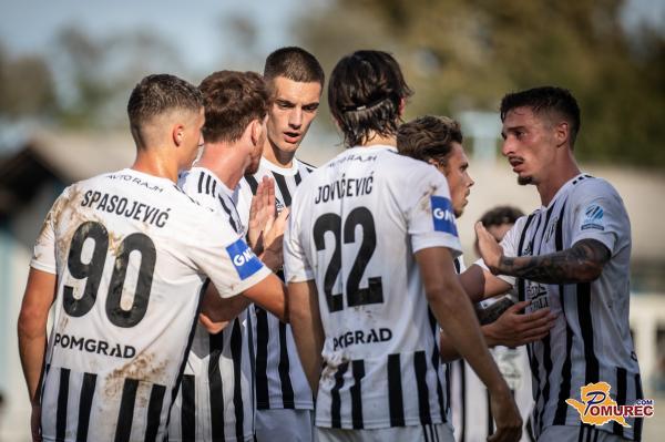 Srbski napadalec zapušča Fazanerijo