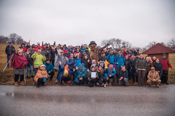 Na pohodu »trej kralof na pouti po dolaj pa bregaj« 100 pohodnikov