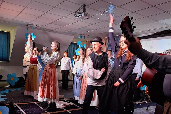 V Porabju z ministrom Feldo obeležili slovenski kulturni praznik