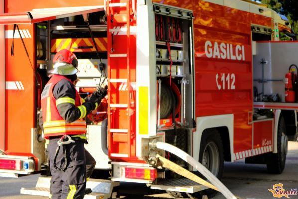 Zagorelo na podstrešju stanovanjske stavbe