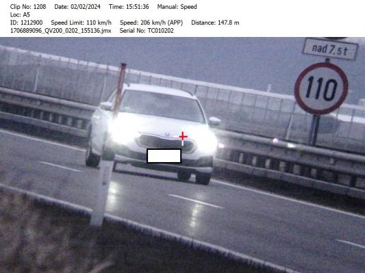 Po pomurski avtocesti drvel s kar 206 km/h