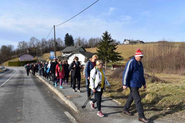 FOTO: Valentinov pohod na najvišji vrh Pomurja